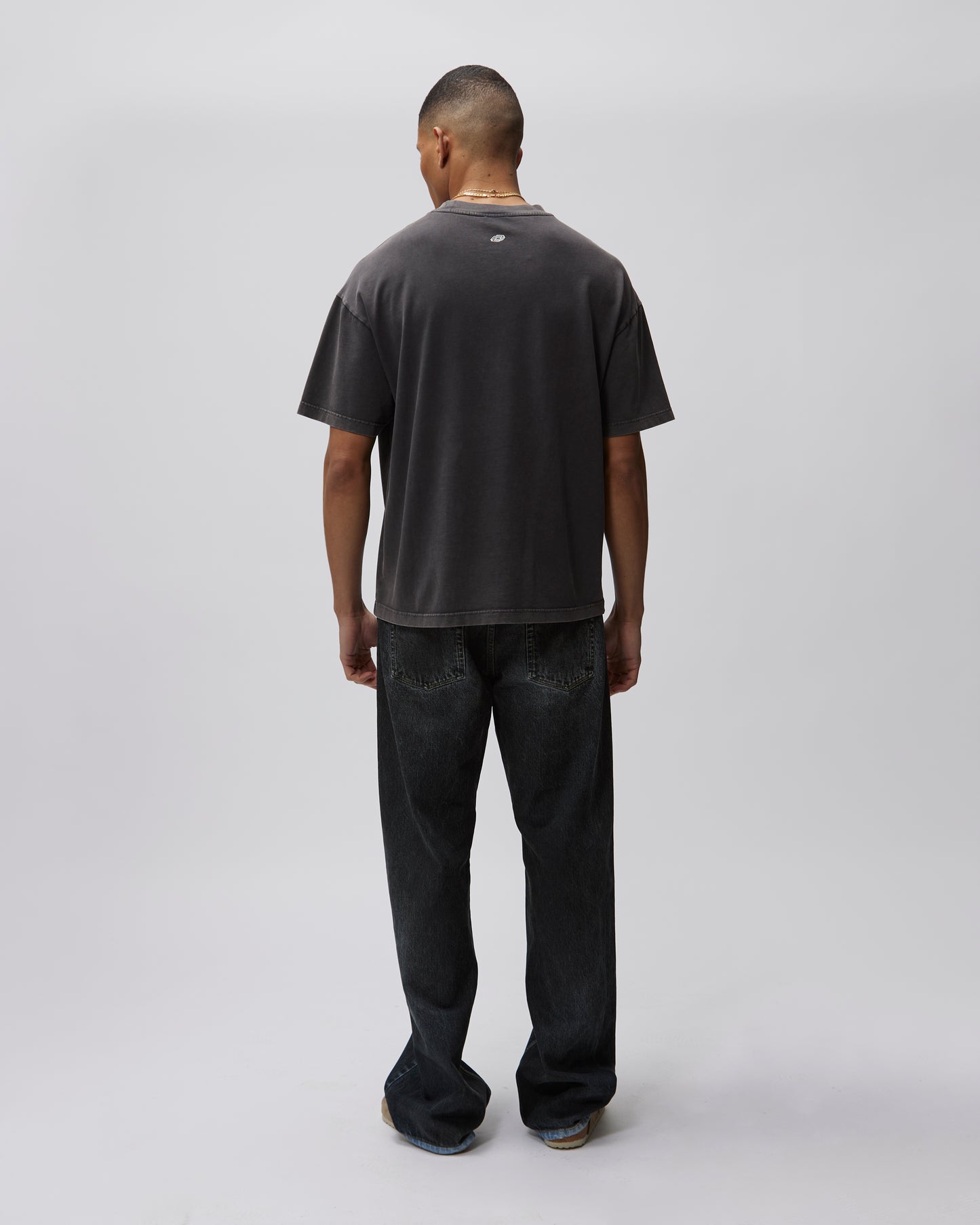 T-SHIRT WITH SPRING SUMMER PRINT - Due Diligence Apparel